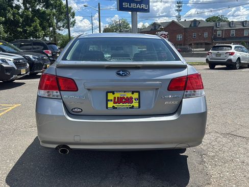 Used 2011 Subaru Legacy 2.5i Premium AWD/4WD image 6