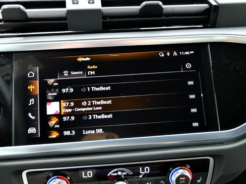 Used 2025 Audi Q3 2.0T Premium image 16