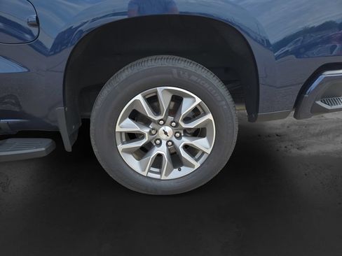 Used 2022 Chevrolet Silverado 1500 RST w/ Safety Package AWD/4WD image 13
