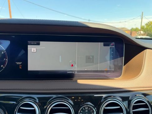 Used 2018 Mercedes-Benz S 560 4MATIC Sedan image 35