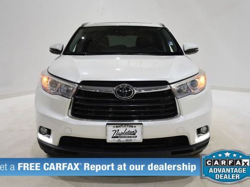 Used 2014 Toyota Highlander Limited Platinum image 2