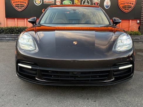 Used 2018 Porsche Panamera 4S image 2