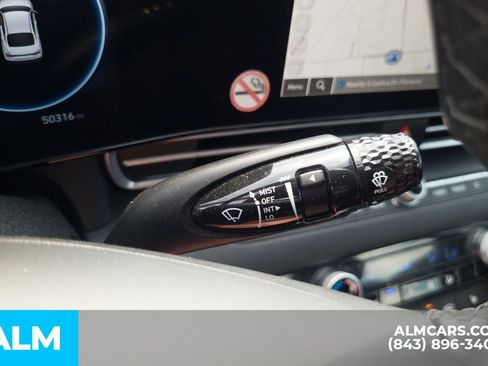 Used 2025 Hyundai Elantra SEL FWD image 17