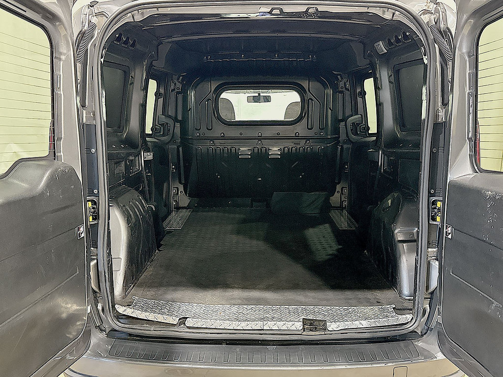 Used 2018 RAM ProMaster City Tradesman SLT FWD image 23