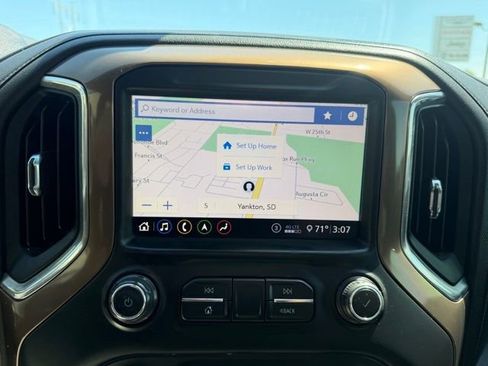 Used 2020 Chevrolet Silverado 1500 High Country w/ Technology Package AWD/4WD image 18