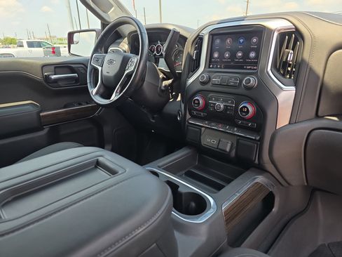 Used 2022 Chevrolet Silverado 1500 RST AWD/4WD image 16