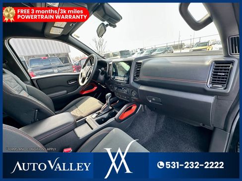 Used 2024 Nissan Frontier PRO-4X w/ Technology Package image 19