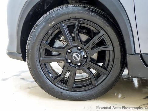 Used 2024 Nissan Kicks SV w/ Interior Electronics Package FWD image 12
