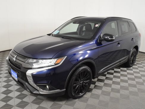 Used 2020 Mitsubishi Outlander LE image 10