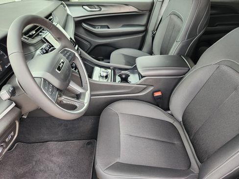 New 2026 Jeep Grand Cherokee Laredo AWD/4WD image 11