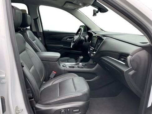 Used 2019 Chevrolet Traverse Premier w/ Redline Edition AWD/4WD image 17