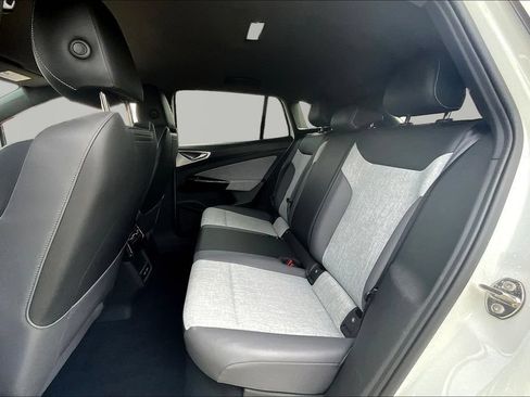 Used 2023 Volkswagen ID.4 Pro RWD image 23
