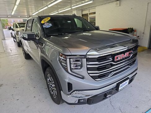 Certified 2026 GMC Sierra 1500 SLT AWD/4WD image 7