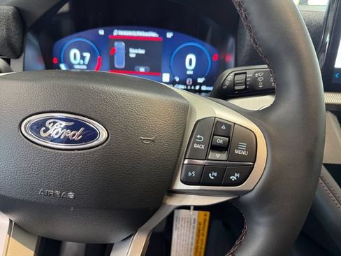 Used 2026 Ford Explorer Active w/ Active Comfort Package AWD/4WD image 18