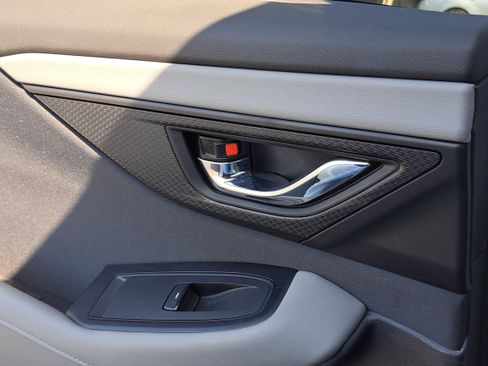 Certified 2025 Subaru Outback Premium image 20