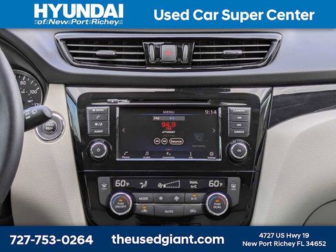 Used 2021 Nissan Rogue Sport SV image 19