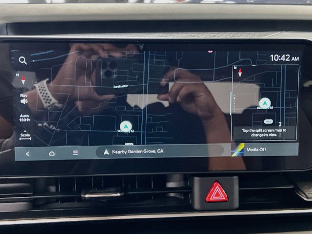 New 2027 Kia Carnival LXS FWD image 13