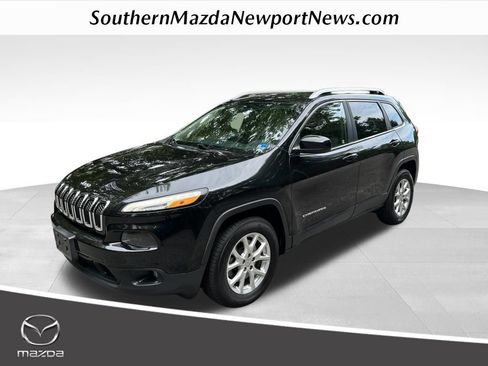 Used 2016 Jeep Cherokee Latitude AWD/4WD image 1