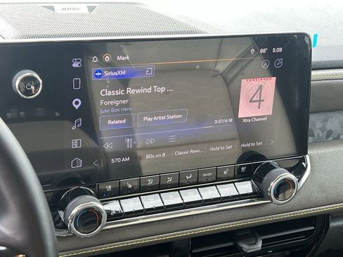 Used 2025 Chevrolet Colorado ZR2 w/ Midnight Edition image 13