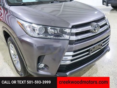 Used 2019 Toyota Highlander Limited FWD V6 1 Owner image 24