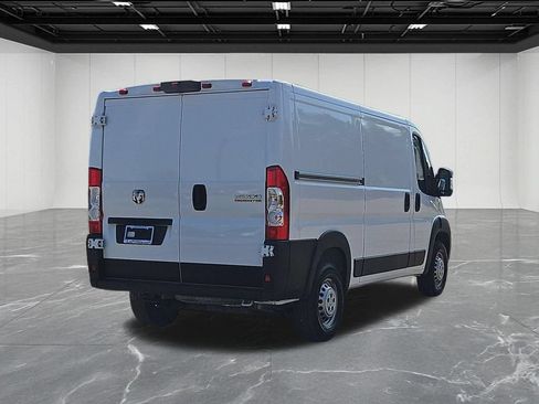 Used 2025 RAM ProMaster 2500 w/ Convenience Group FWD image 5