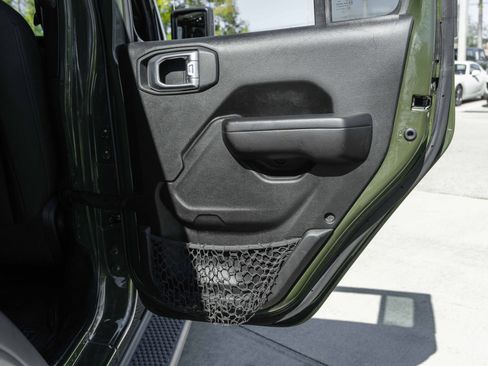 Used 2021 Jeep Wrangler Unlimited Sport image 36