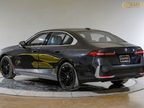 Used 2025 BMW 530i RWD image 12