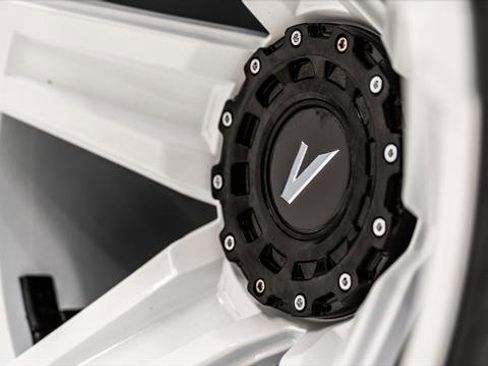 Used 2025 Ford Bronco RETRO image 18