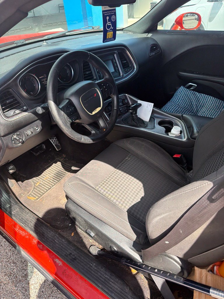 Used 2017 Dodge Challenger R/T RWD image 3