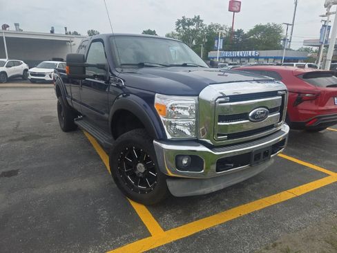 Used 2012 Ford F250 XLT w/ XLT Interior Pkg AWD/4WD image 2