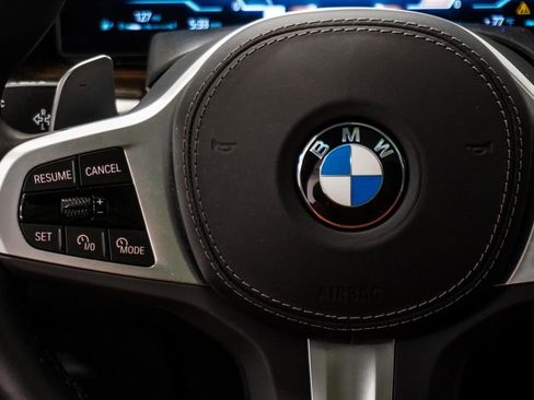 Used 2026 BMW X7 xDrive40i w/ M Sport Package AWD/4WD image 17