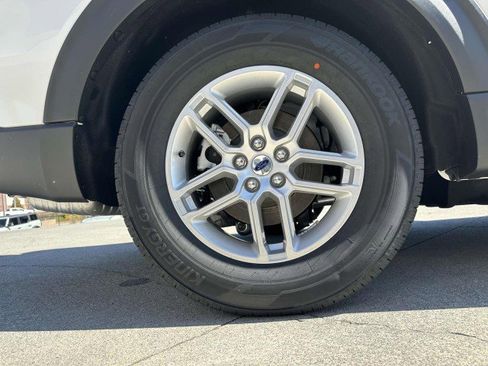 New 2025 Ford Explorer Active w/ Active Comfort Package image 17