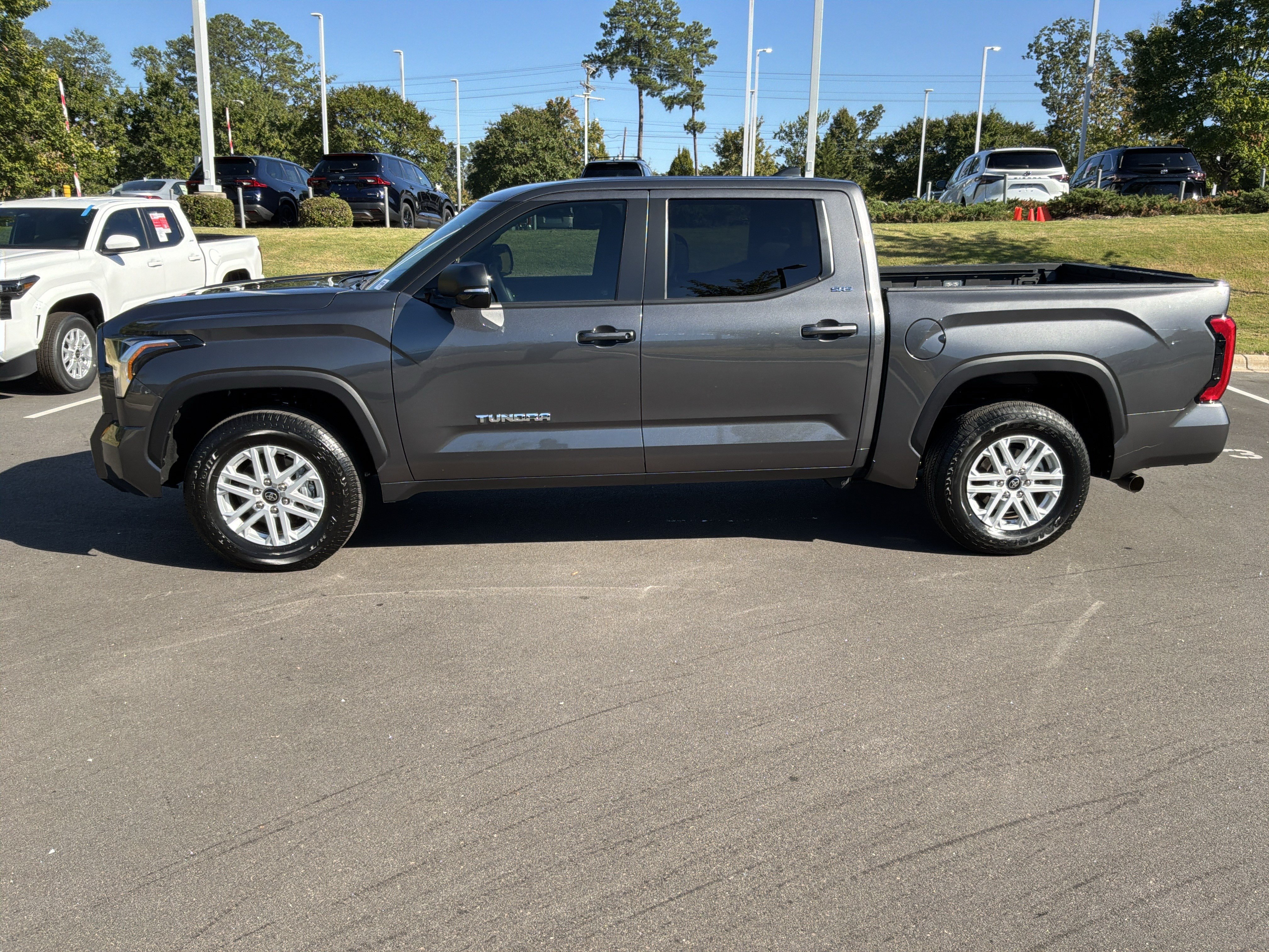 Used 2025 Toyota Tundra SR5 w/ SR5 Premium Package RWD image 9