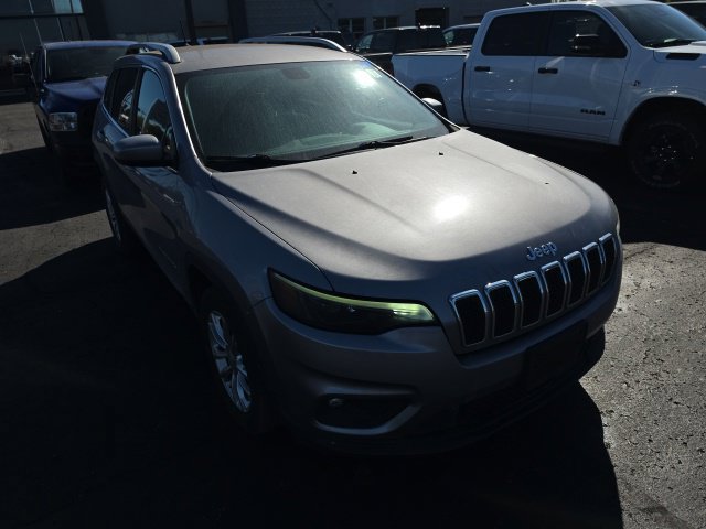 Used 2019 Jeep Cherokee Latitude w/ Cold Weather Group FWD image 1