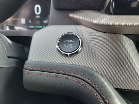 Used 2025 Ford Explorer Active image 11