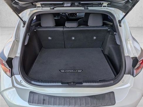 Used 2019 Toyota Corolla SE w/ Carpet Mat Package FWD image 6