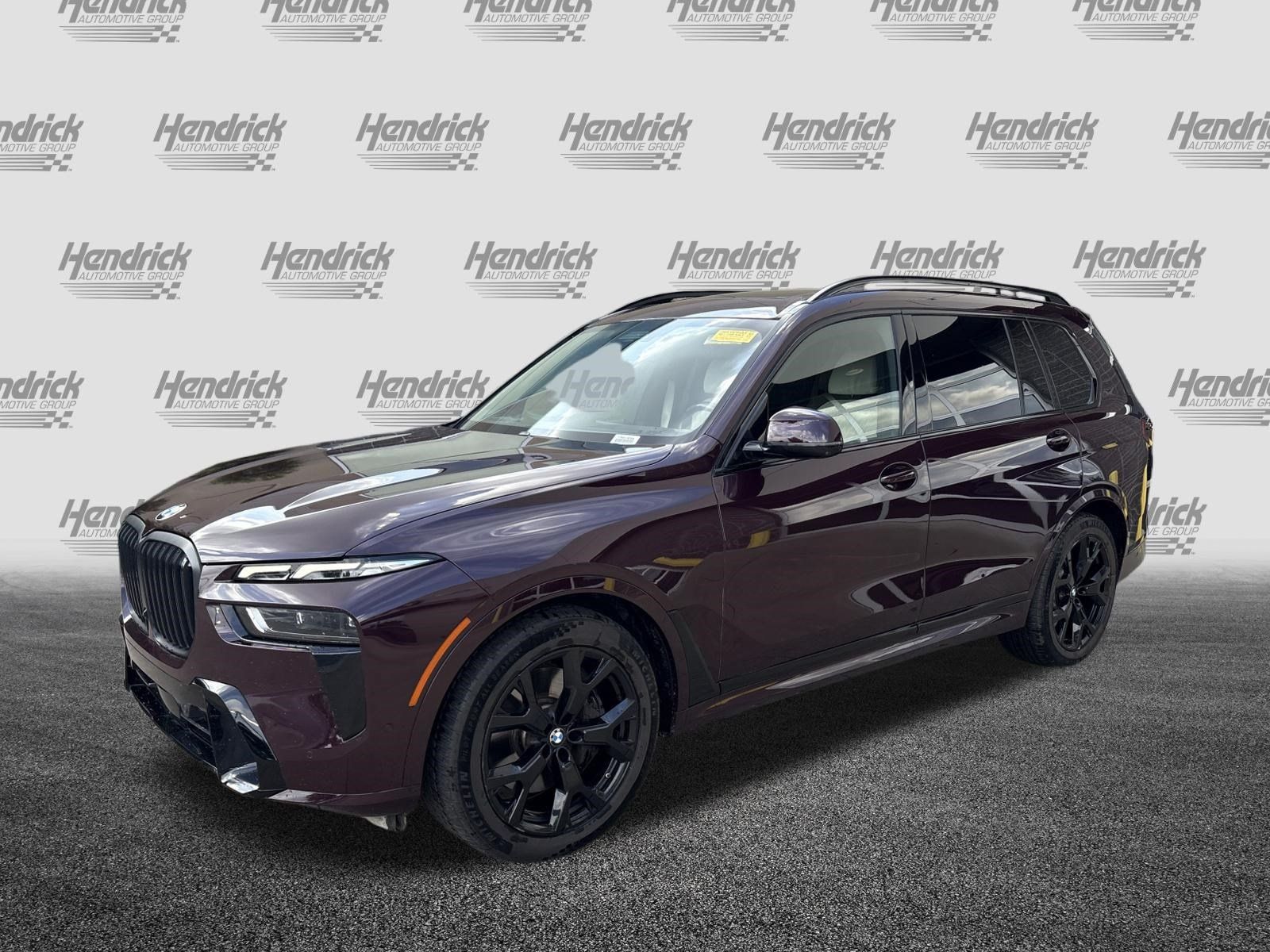 Used 2025 BMW X7 xDrive40i w/ M Sport Package AWD/4WD image 5