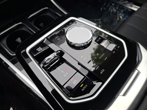 New 2026 BMW 740i RWD image 25