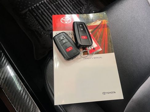 Used 2022 Toyota 4Runner TRD Off-Road Premium w/ Moonroof Package AWD/4WD image 8