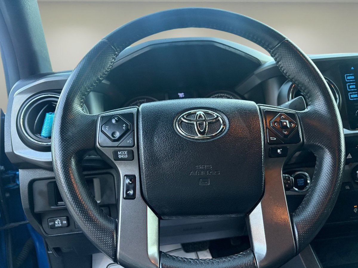 Used 2017 Toyota Tacoma TRD Sport w/ Tow Package (A/T) AWD/4WD image 15