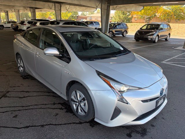Used 2016 Toyota Prius Four w/ Advanced Technology Package FWD image 3
