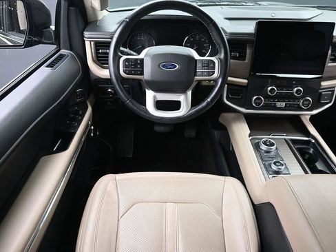 Used 2022 Ford Expedition Limited AWD/4WD image 16