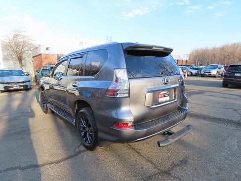 Used 2023 Lexus GX 460 Premium image 4