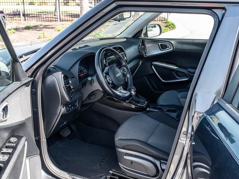 Used 2022 Kia Soul X-Line FWD image 16