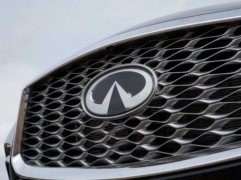 Used 2025 INFINITI QX55 Essential image 2