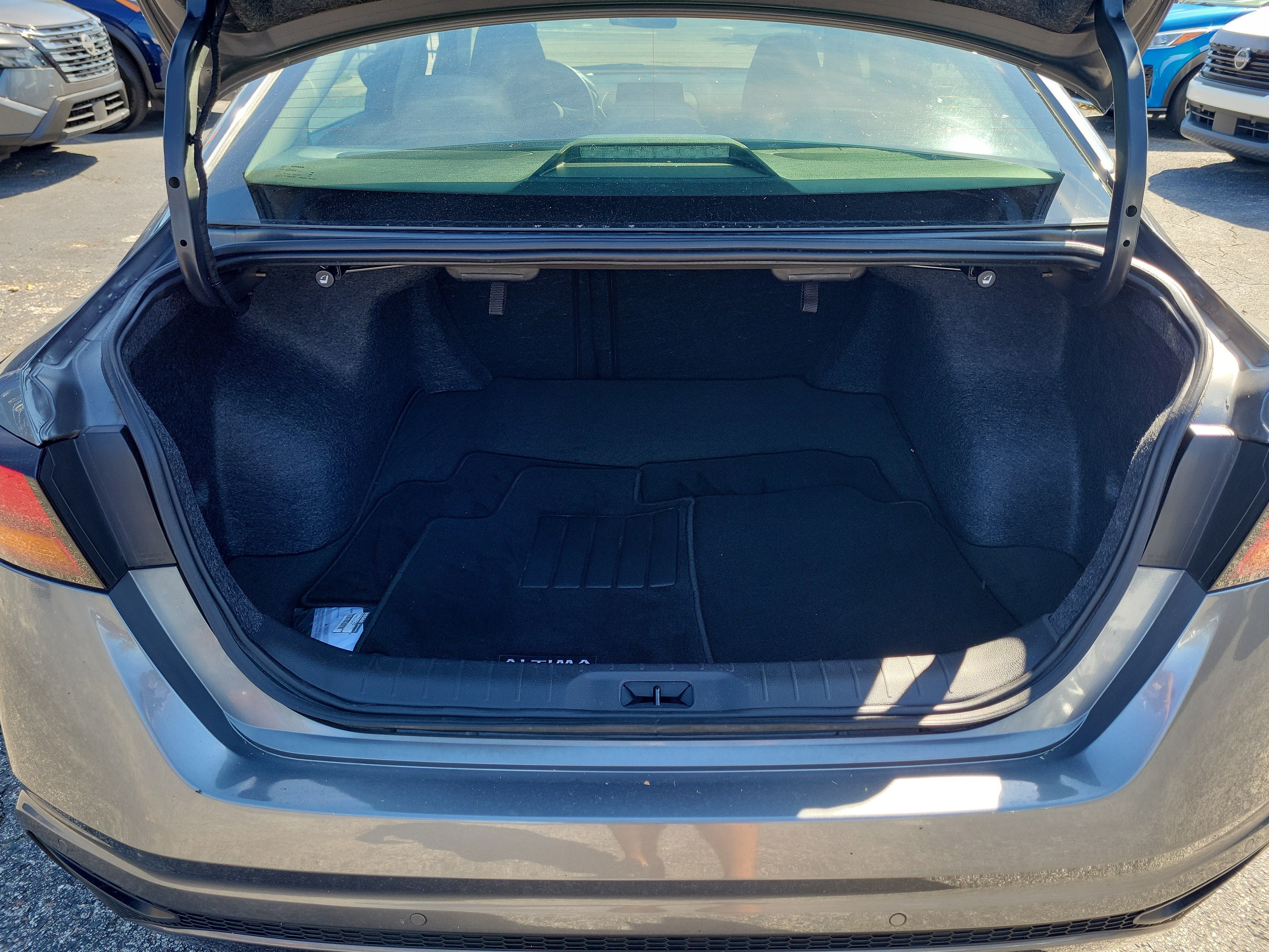 Certified 2024 Nissan Altima 2.5 S FWD image 6