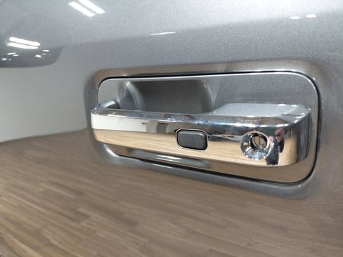 Used 2021 Ford F350 Platinum w/ Tremor Off-Road Package image 12