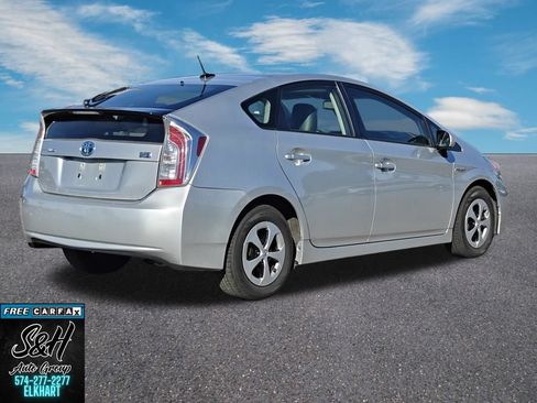 Used 2012 Toyota Prius Four w/ Deluxe Solar Roof Pkg FWD image 17