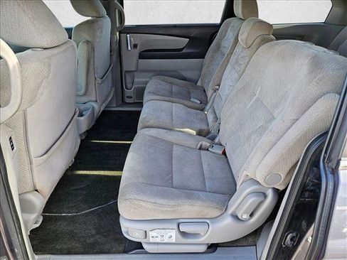 Used 2016 Honda Odyssey SE image 17