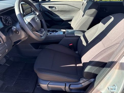 Certified 2025 Nissan Rogue S image 17